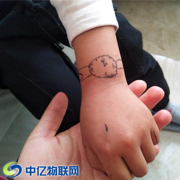 兒童智能手表選什么卡？副卡、物聯(lián)語音卡大比拼！