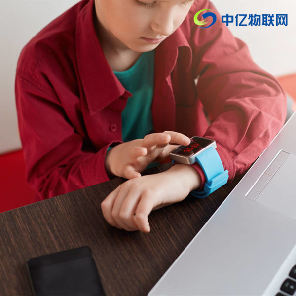 4G兒童手表語(yǔ)音卡怎么選擇？“七色陽(yáng)光”告訴你答案